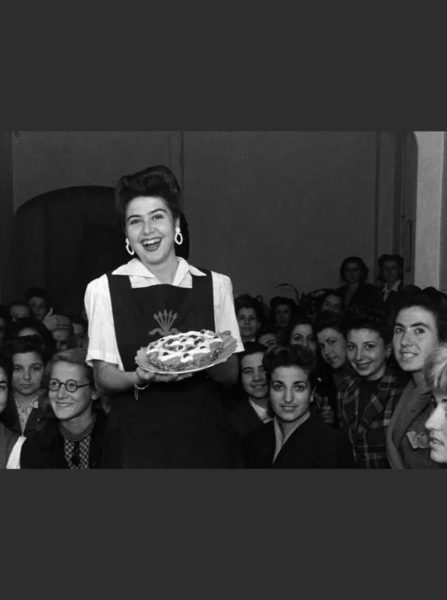 Sevillako Emakumeen Saila (1940-1945) | ICAS-SAHP, Sevillako Udal Fototeka, Fondo Galán